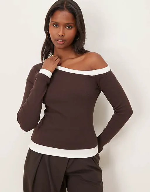 

Монохромный двухслойный асимметричный топ шоколадного цвета ASOS DESIGN