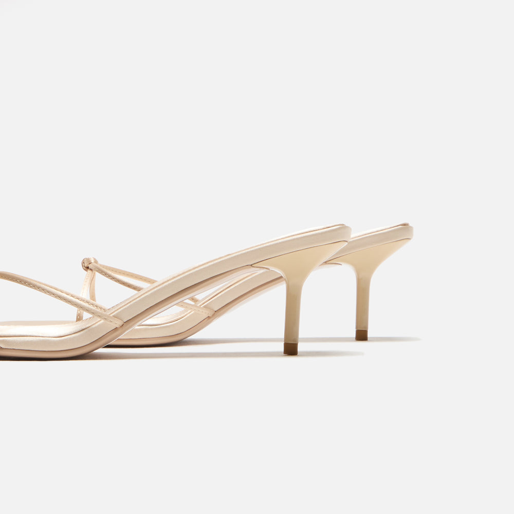 Туфли Femme LA Maeve Slipper, цвет Champagne — фото 3