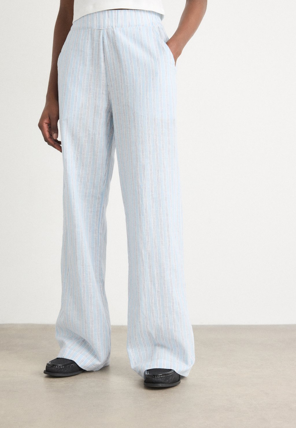 

Брюки COLIN TONYA PANTS Mads Nørgaard, светло-голубой