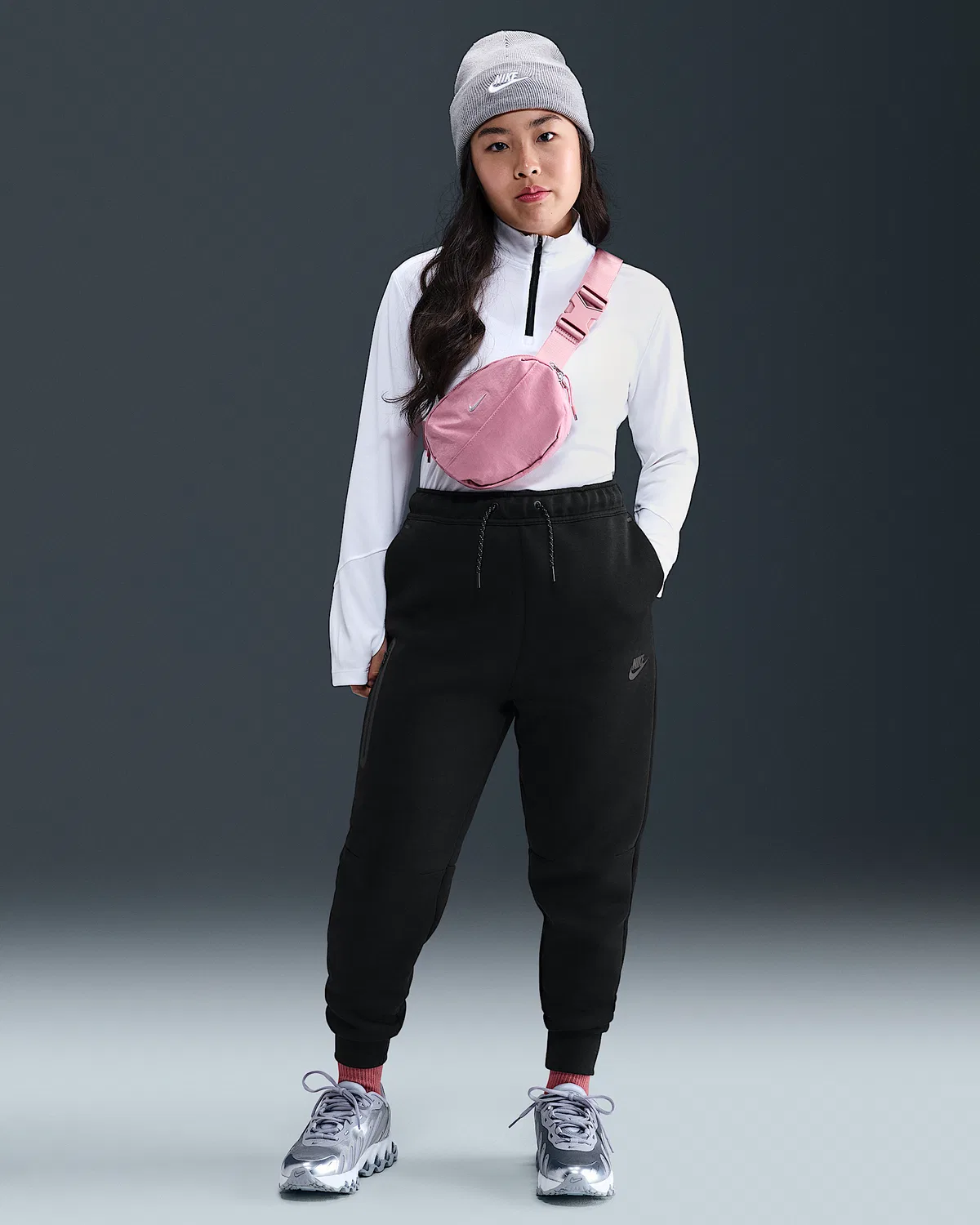 Джоггеры для девочек (удлиненный размер) Nike Sportswear Tech Fleece, Black/Black/Black/Black