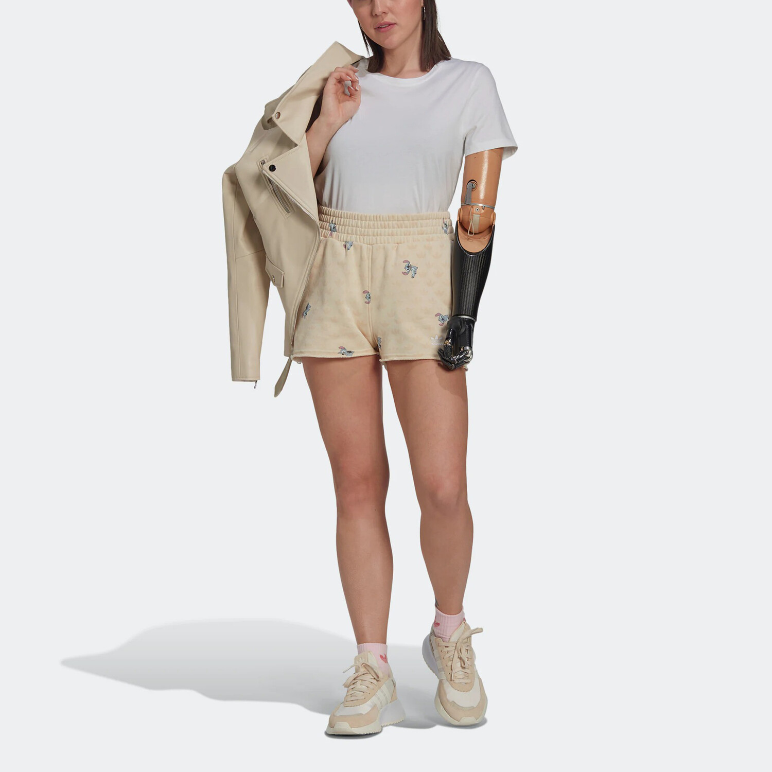 Disney X Disney Повседневные шорты женские цвета хаки Adidas Originals — фото 2