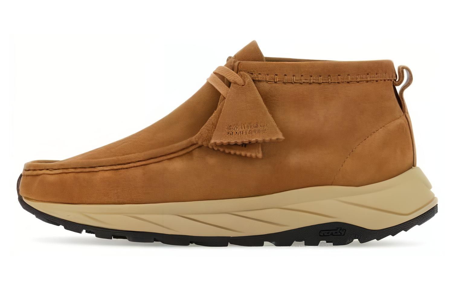 

Оригинальные замшевые ботинки на толстой подошве со шнуровкой Clarks, Brown