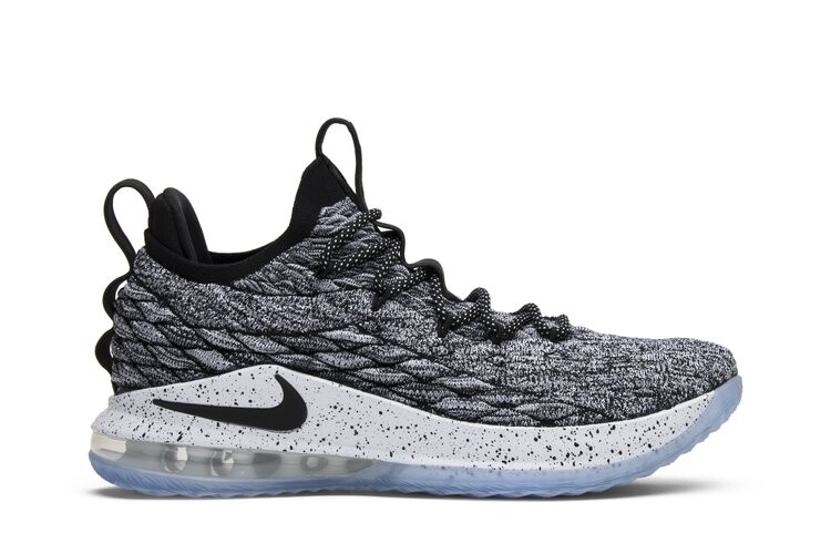 

Кроссовки Nike LeBron 15 Low 'Ashes', черный