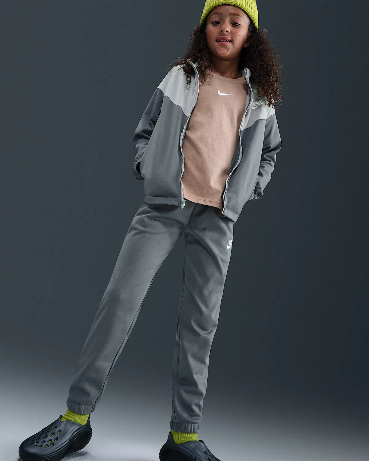 Детский спортивный костюм Dri-FIT Nike Sportswear, Smoke Grey/Light Smoke Grey/White — фото 3