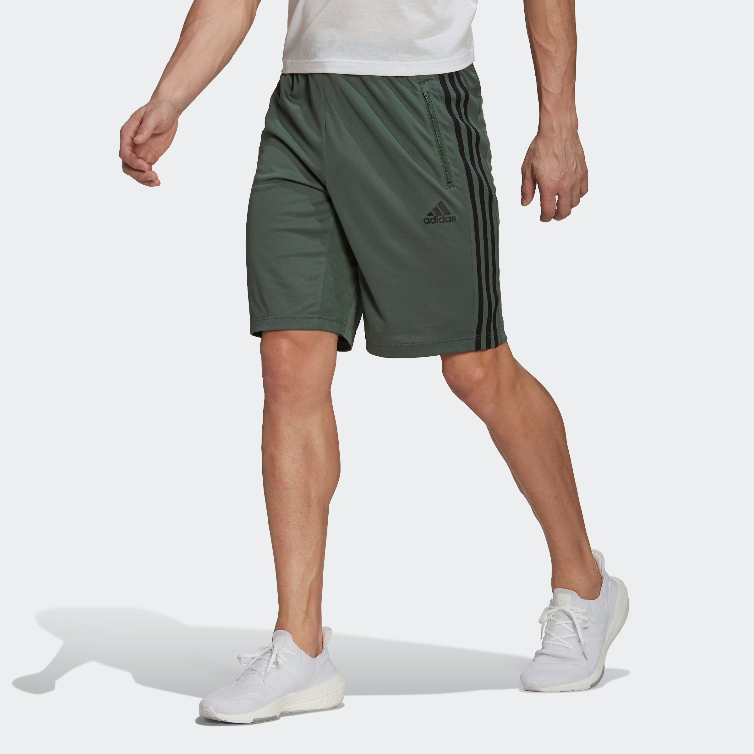 

Мужские шорты adidas Designed 2 Move 3-Stripes Primeblue, цвет green oxide / black