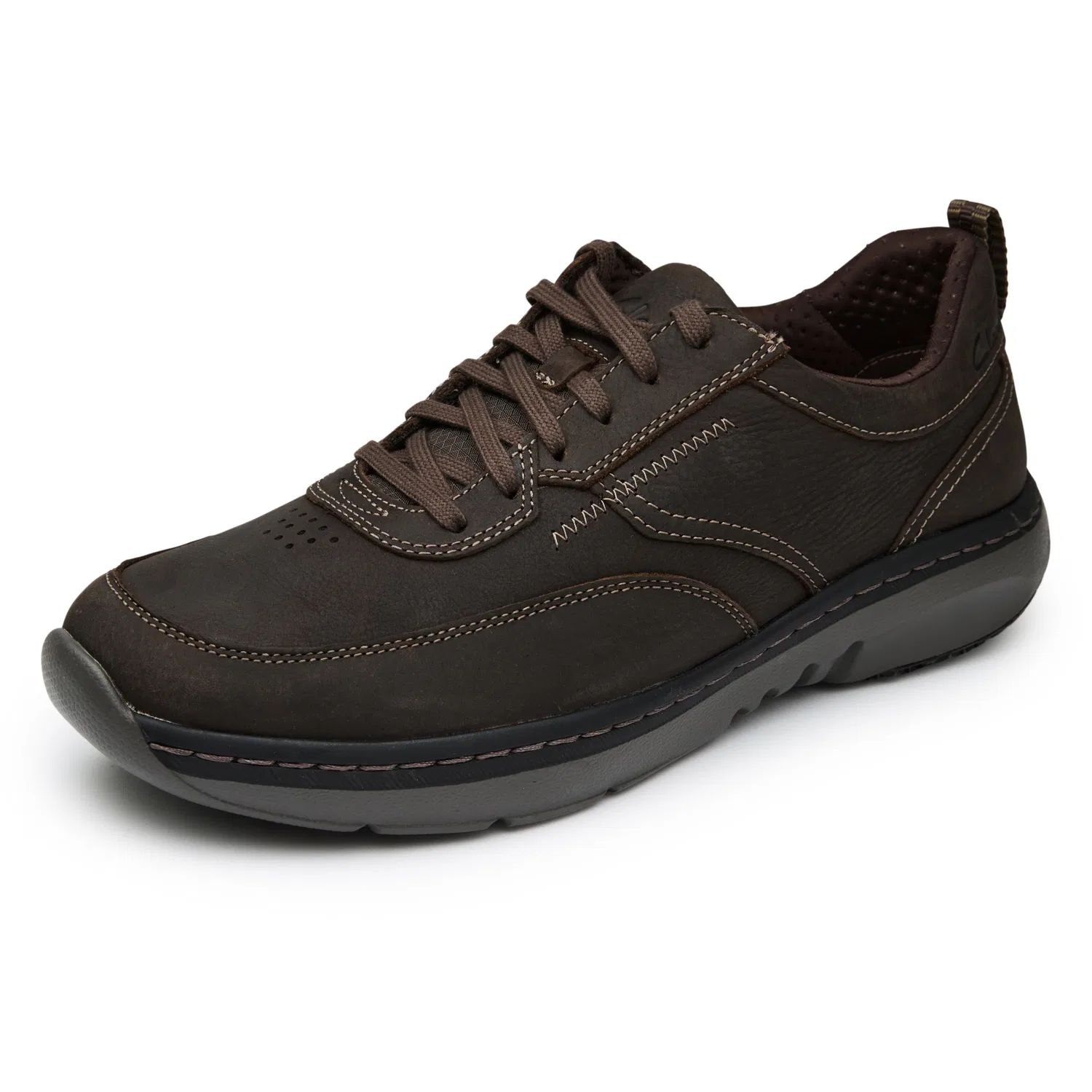 Мужские комфортные кожаные низкие кеды коричневые от Clarks