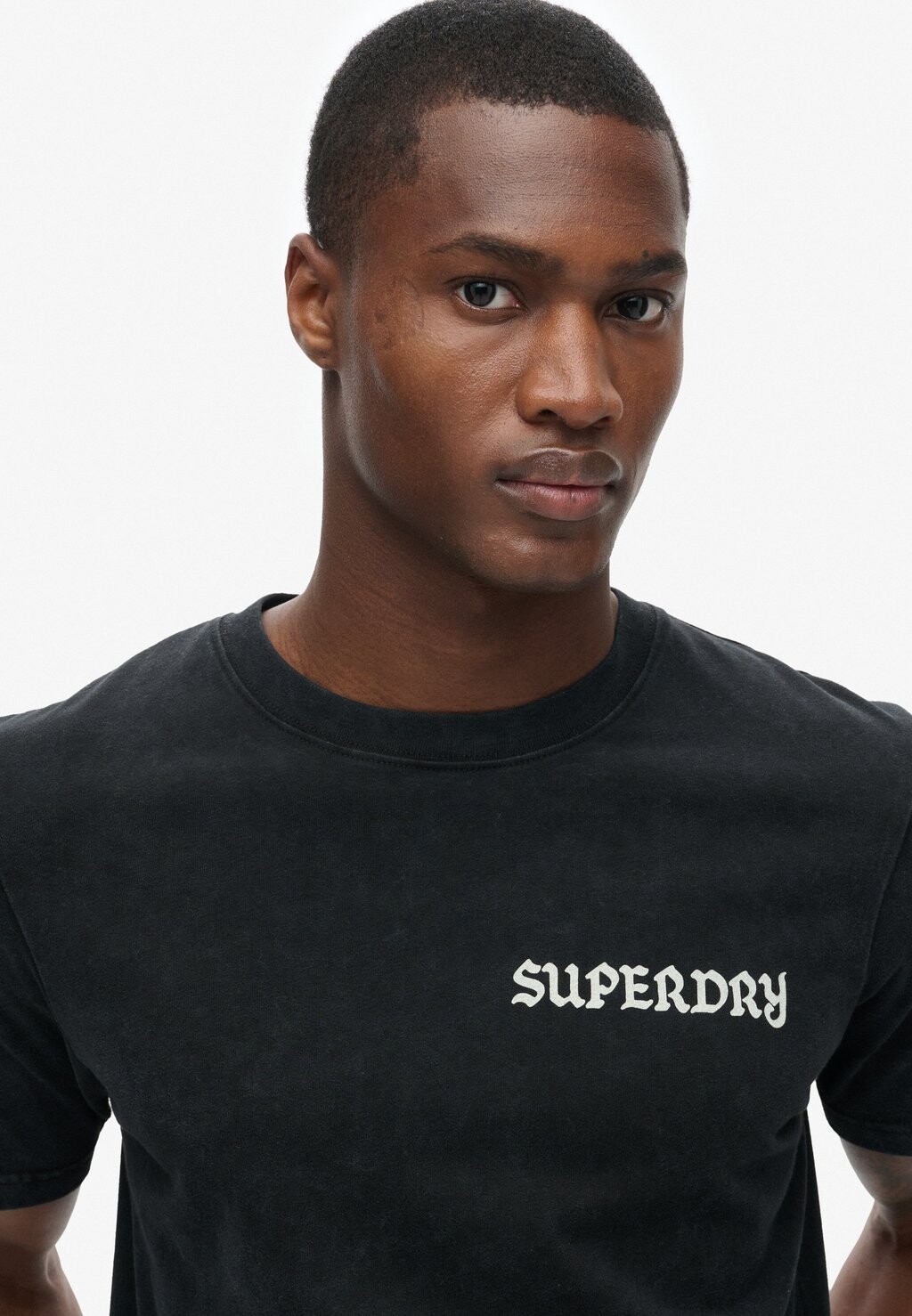 

Футболка с принтом TATTOO GRAPHIC Superdry, черный