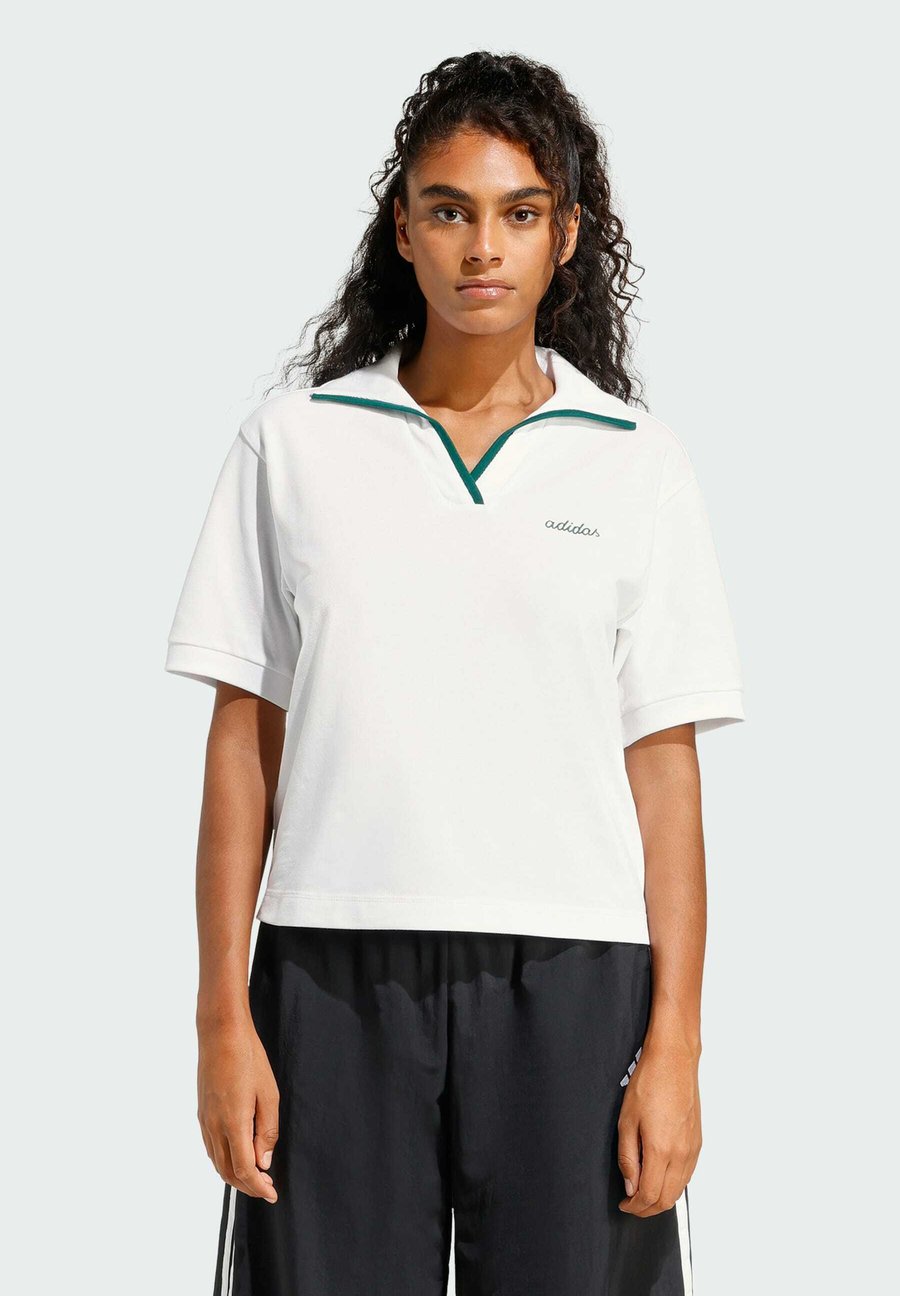 

Поло Adidas Sportswear SEASONAL ESSENTIALS POP WITH EMBROIDERED GRAPHIC, White Collegiate Green/White