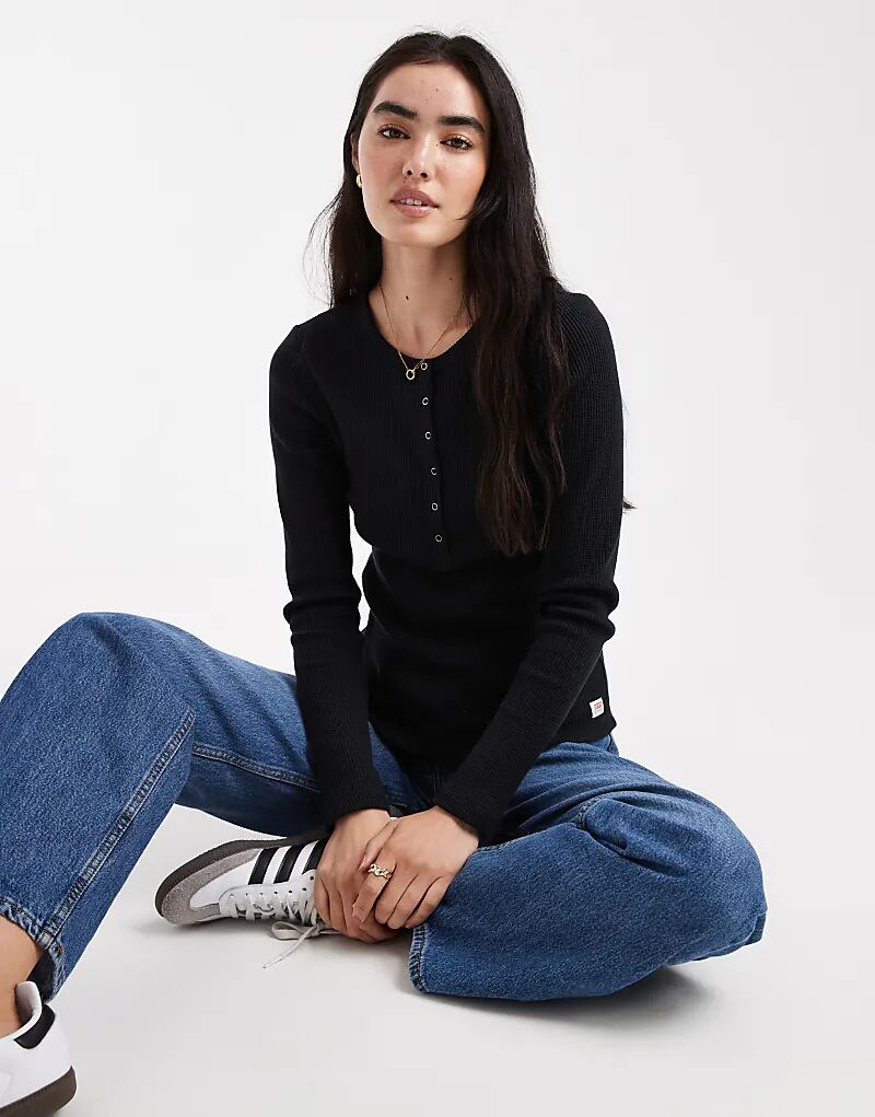 

Лонгслив Levi's с длинными рукавами и вафельной хенли черного цвета