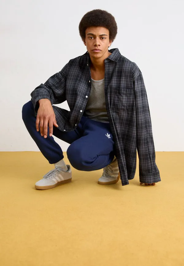 Спортивные штаны trefoil essentials Adidas Originals, Night Indigo — фото 4