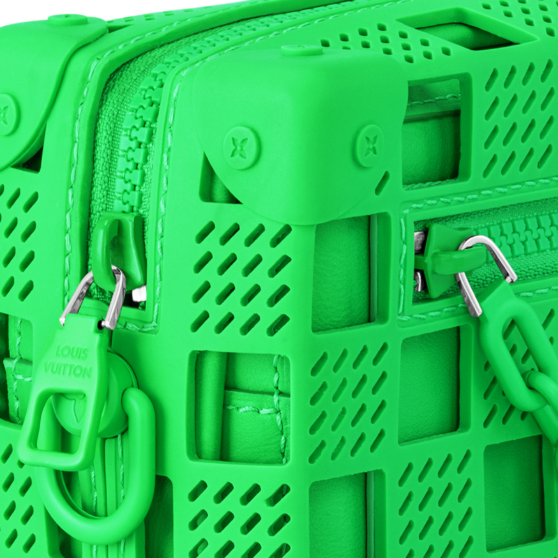

LOUIS VUITTON Мини мягкий чемодан Rubber Green