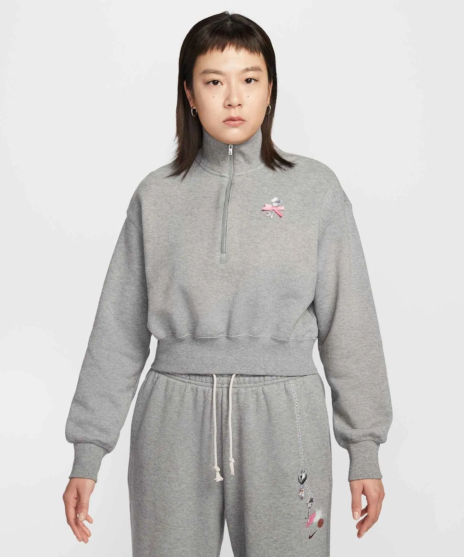 Женская укороченная толстовка Nike Sportswear Oversized с застежкой-молнией до середины груди IQ3940-063, цвет «Карбоновый меланж»