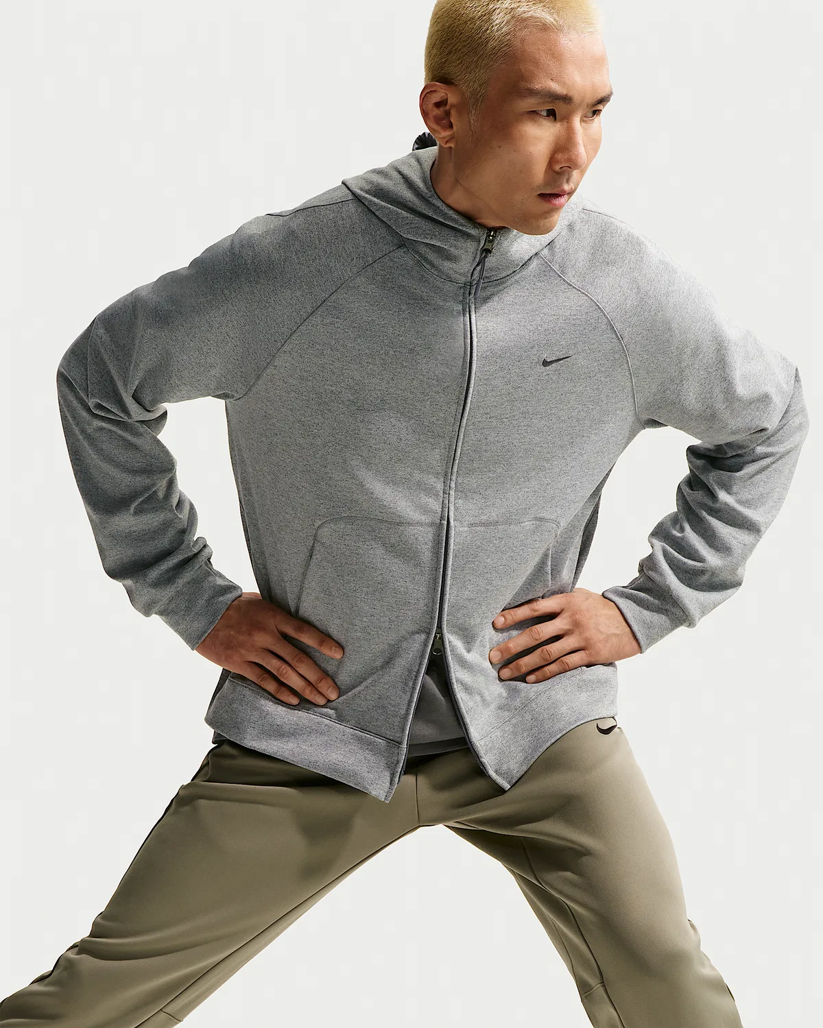 Мужская спортивная куртка Nike Primary NanoKnit Dri-FIT с защитой от ультрафиолета, Smoke Grey/Heather/Smoke Grey — фото 3
