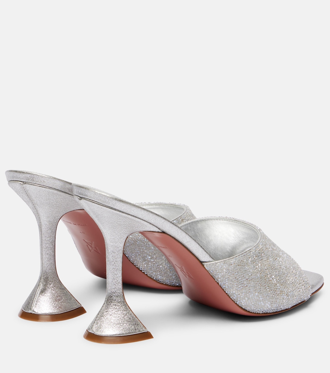 Лакированные кожаные мюли Lupita 95 с декором Amina Muaddi, Satin Silver + White Crystals — фото 2
