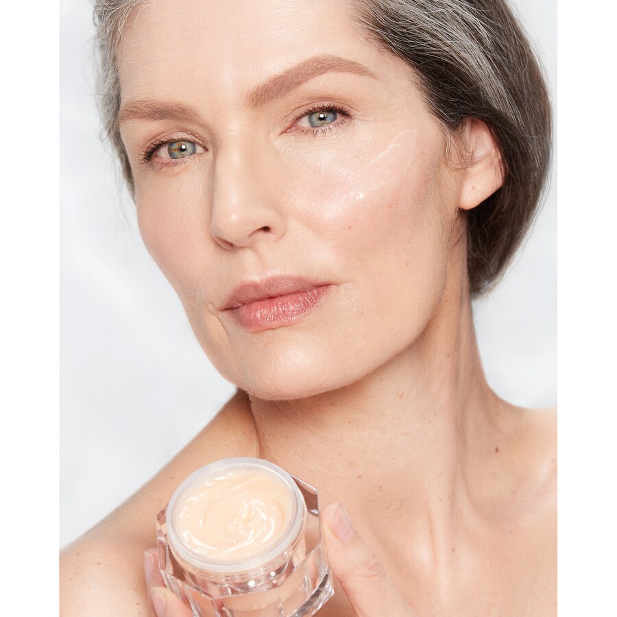 Многоразовый увлажняющий ночной крем Magic Night с ретинолом Charlotte Tilbury, 1.6 oz/50 mL — фото 4
