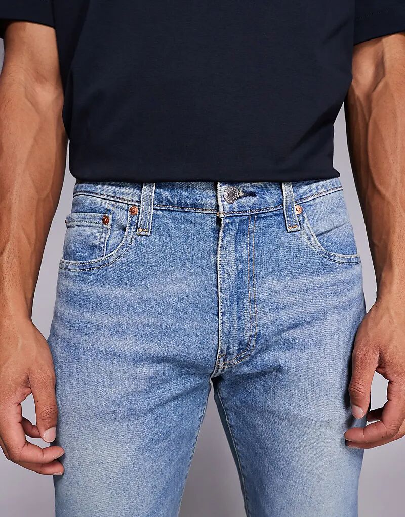 Джинсы Levi's 512 с зауженным кроем, средней степени стертости — фото 4