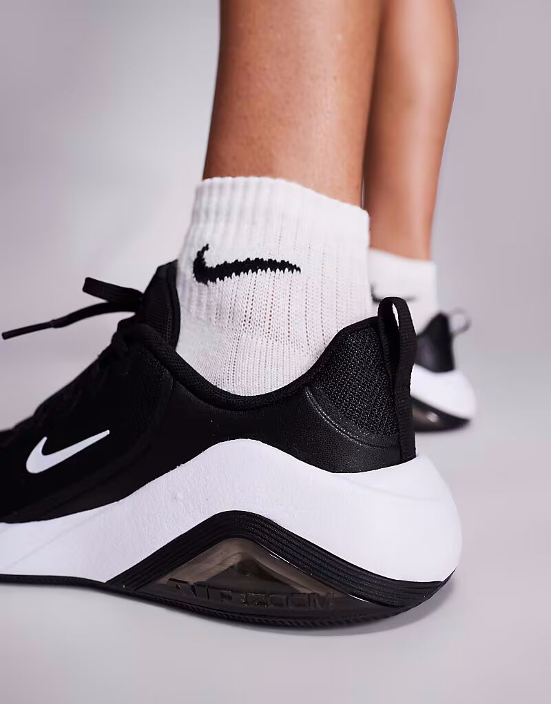 Кроссовки Nike Training Zoom Bella 7 черного и белого цвета — фото 4