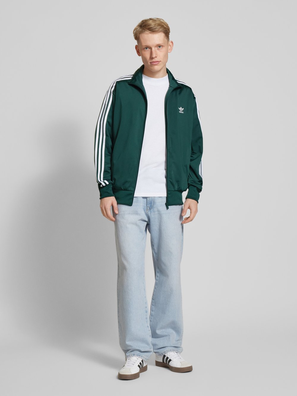

Толстовка с пришитыми этикетками adidas Originals, темно-зеленый