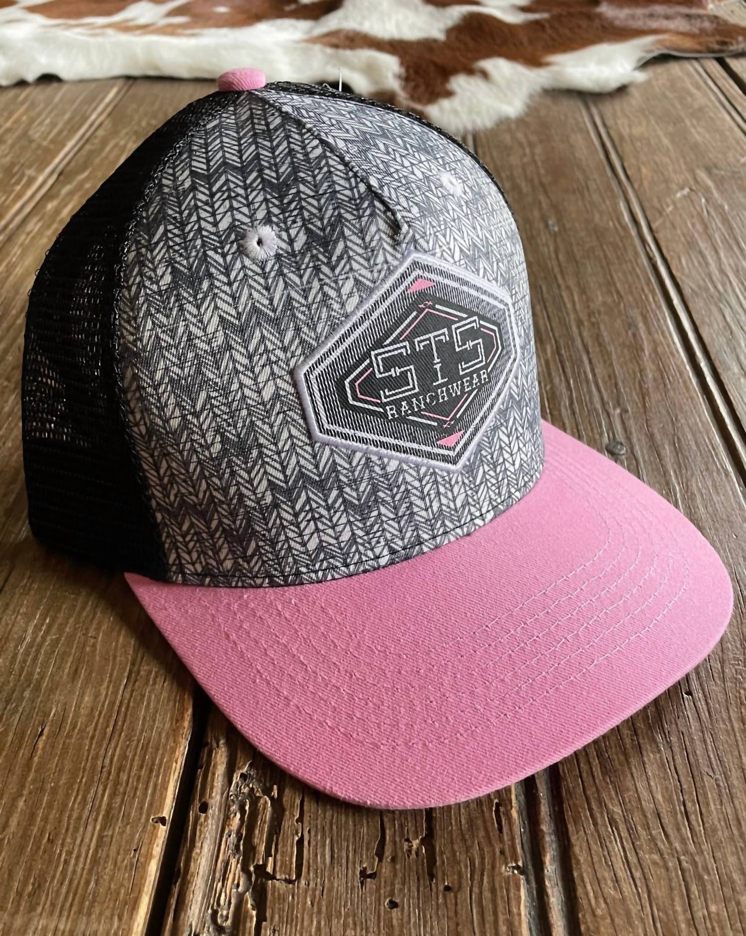 

Женская кепка с елочкой розового цвета STS Ranchwear