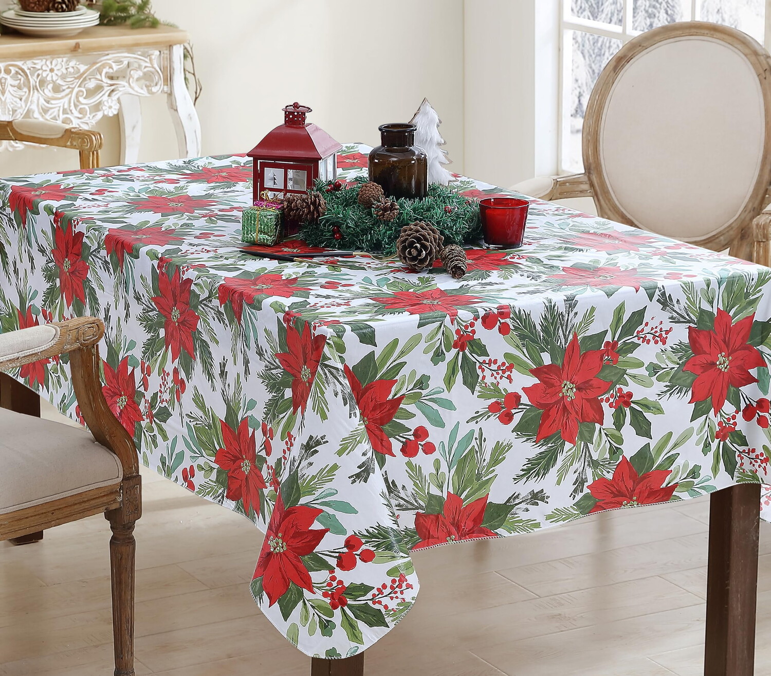 

Рождественская скатерть Newbridge Poinsettia Flourish 52 x 52 дюйма, красный