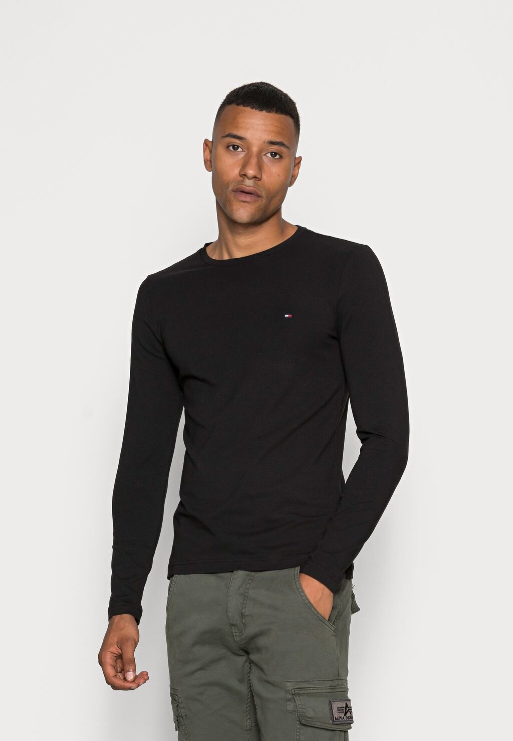 Топ с длинным рукавом Slim Fit Long Sleeve Tee Tommy Hilfiger, черный — фото 2