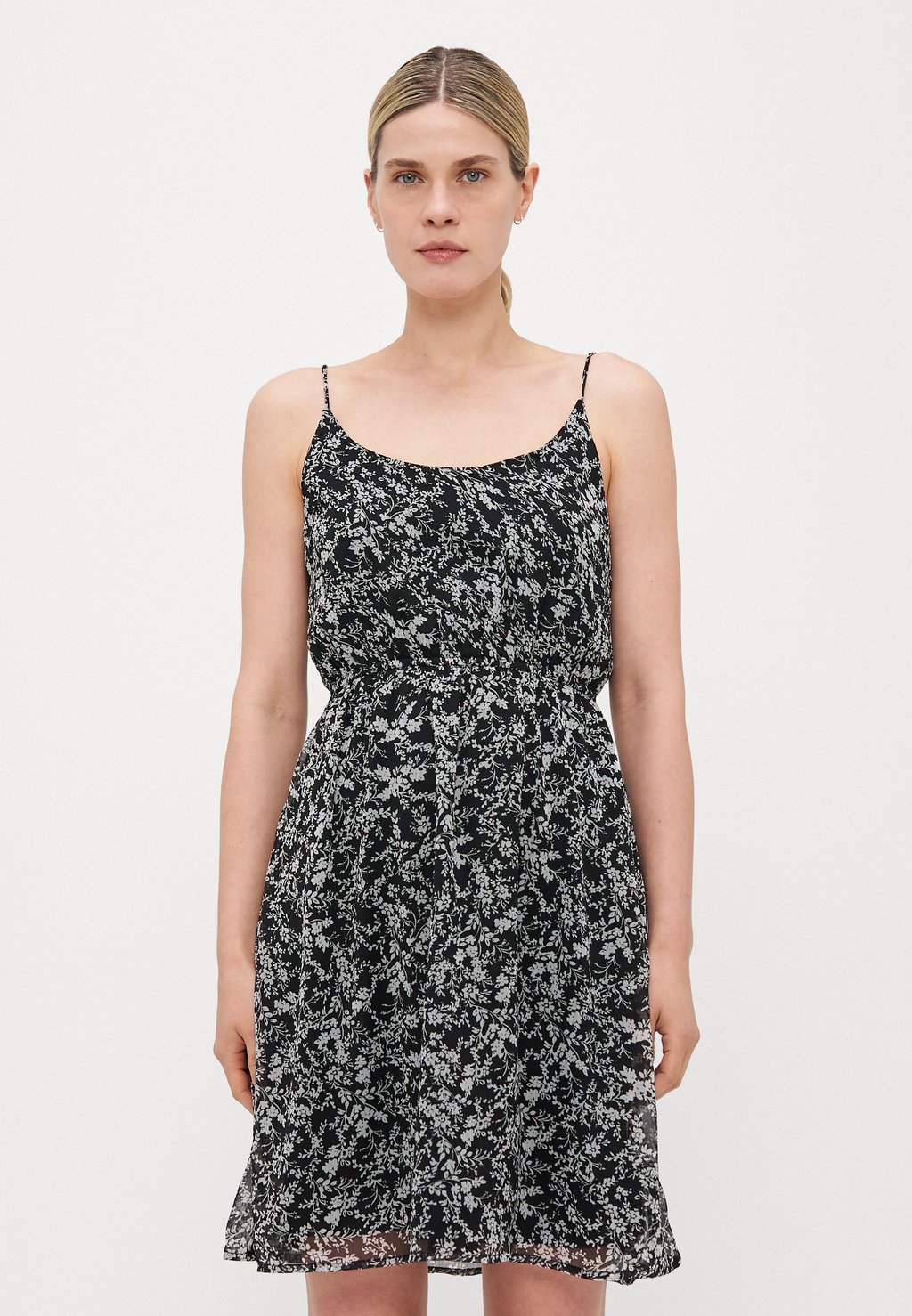 

Повседневное платье VMSMILLA SINGLET SHORT DRESS Vero Moda Tall, черный
