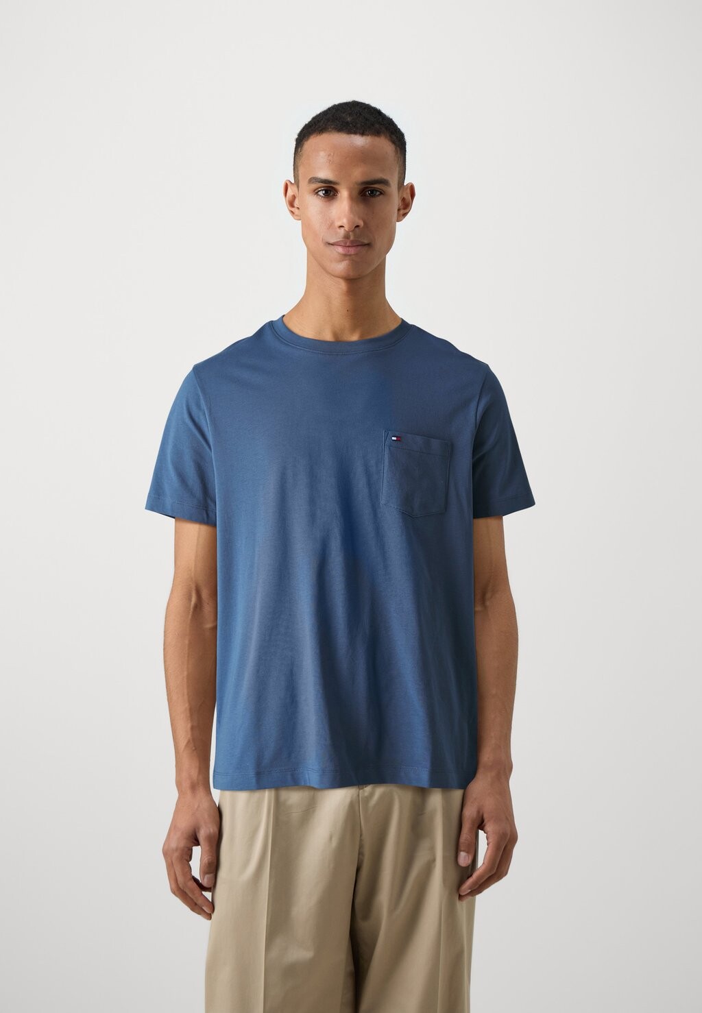 

Базовая футболка Pocket Tee Tommy Hilfiger, синий