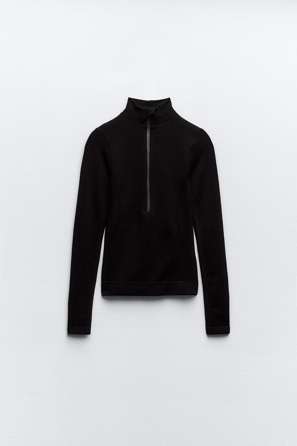 

Лыжная коллекция термофутболка ZARA, черный