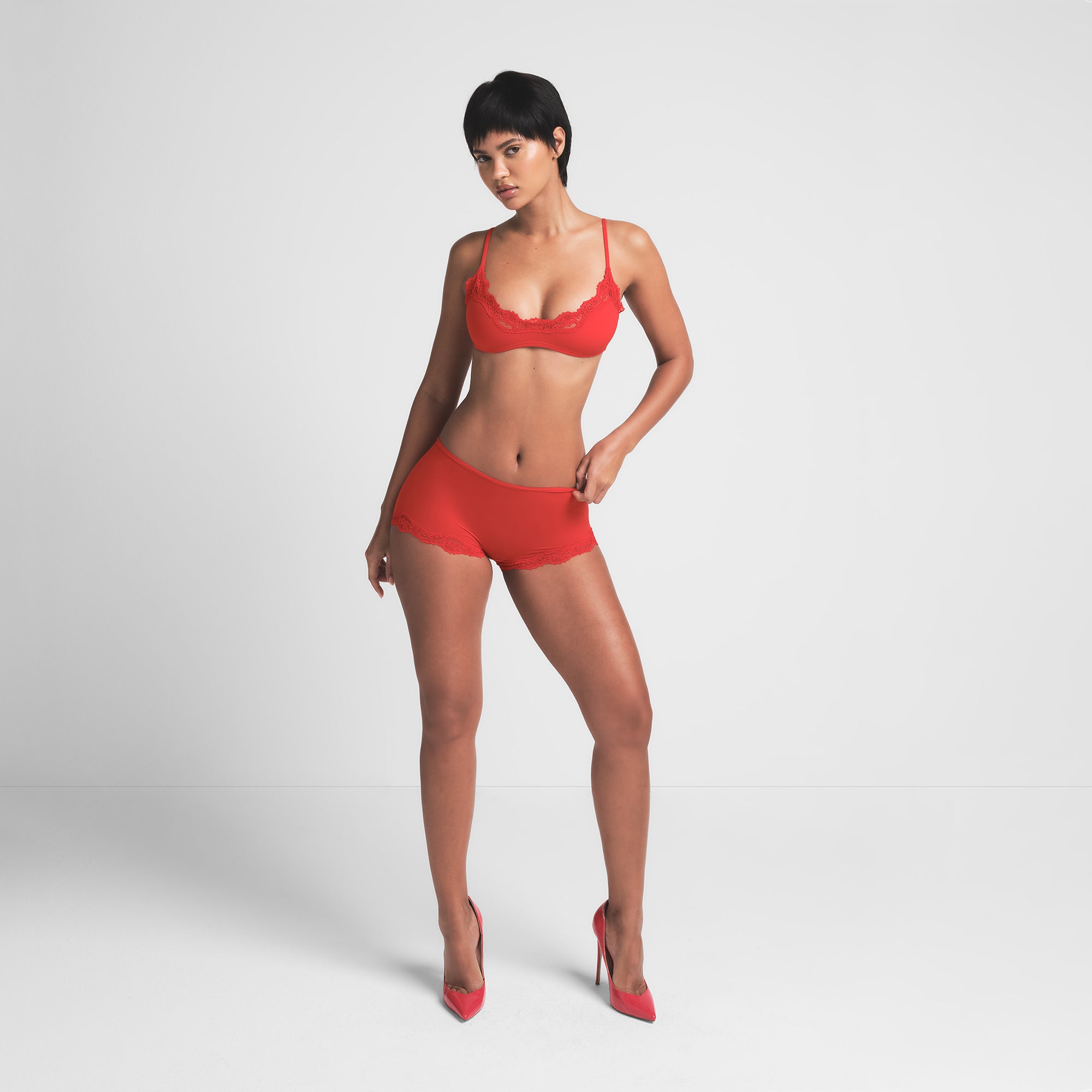 

Трусы Boyshort SKIMS, цвет cayenne