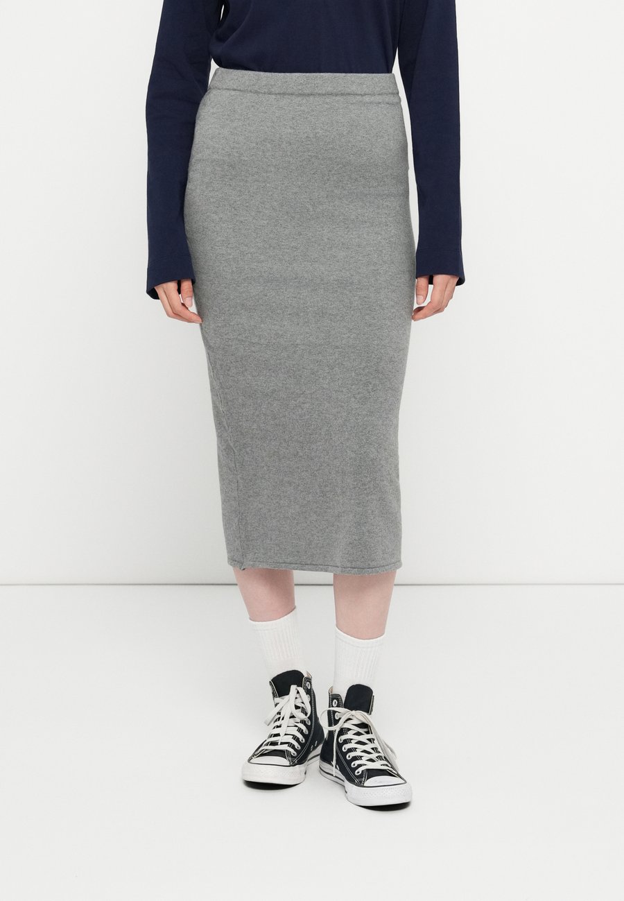 

Юбка GAP MIDI CASHSOFT LITE SKIRT, Charcoal Grey/Grey