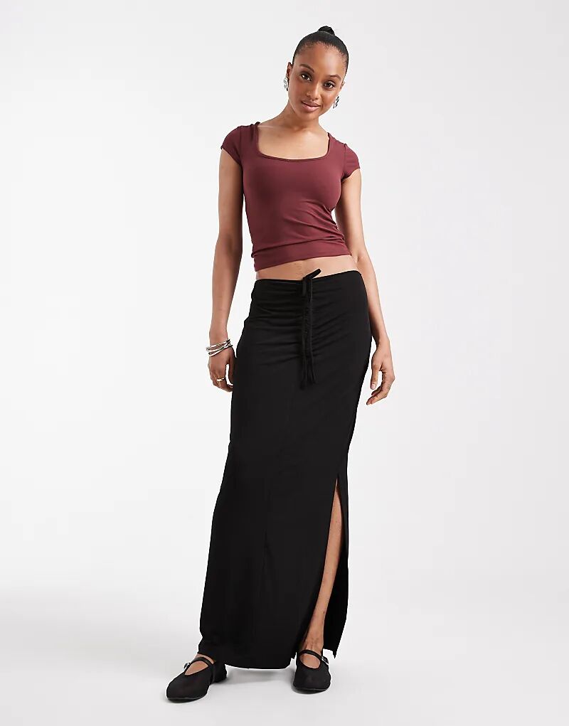 

Юбка макси Vero Moda Tall облегающего кроя со сборками спереди, черного цвета