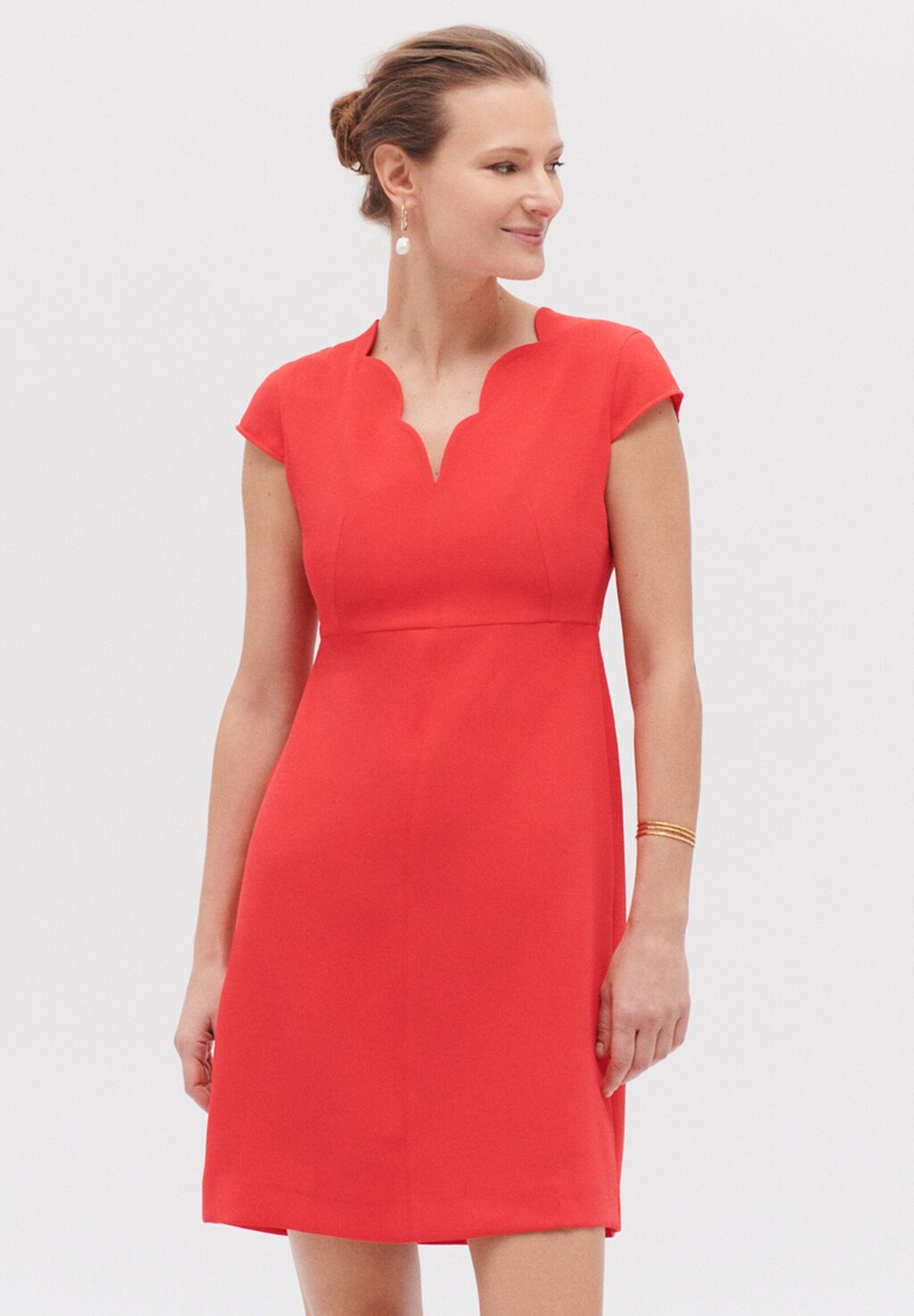 

Летнее платье French Brand Fashion Elegant Modern Strukturie Caroll, румяна