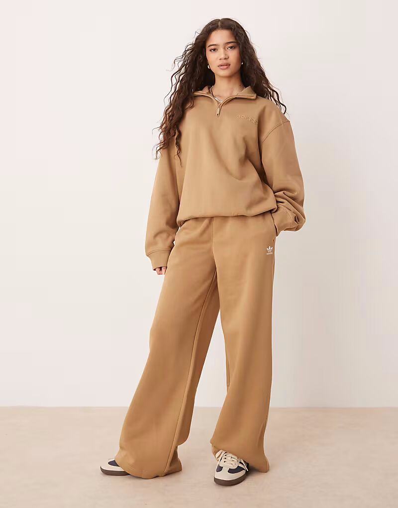 

Широкие брюки Adidas Originals Essentials из флиса в картонной коробке