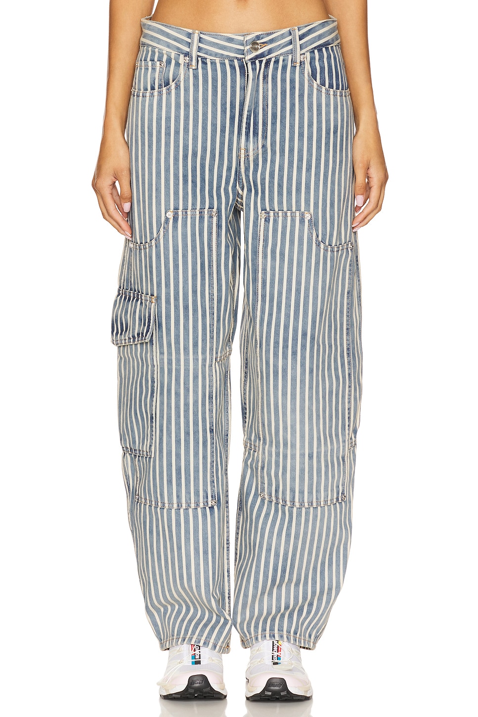

Джинсы-строитель в светлой полоске Ganni, soft chambray