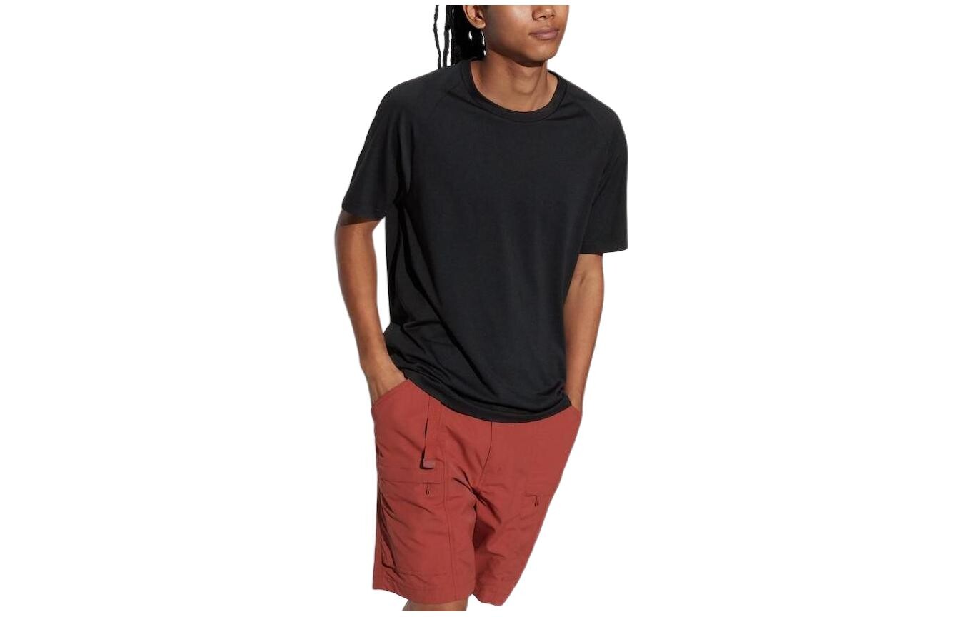 

Футболка унисекс черная Uniqlo, черный