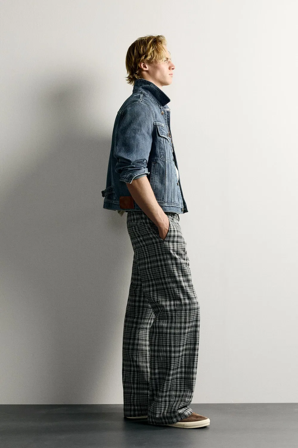 Джинсовая куртка свободного кроя с нашивкой. ZARA, Blue — фото 4