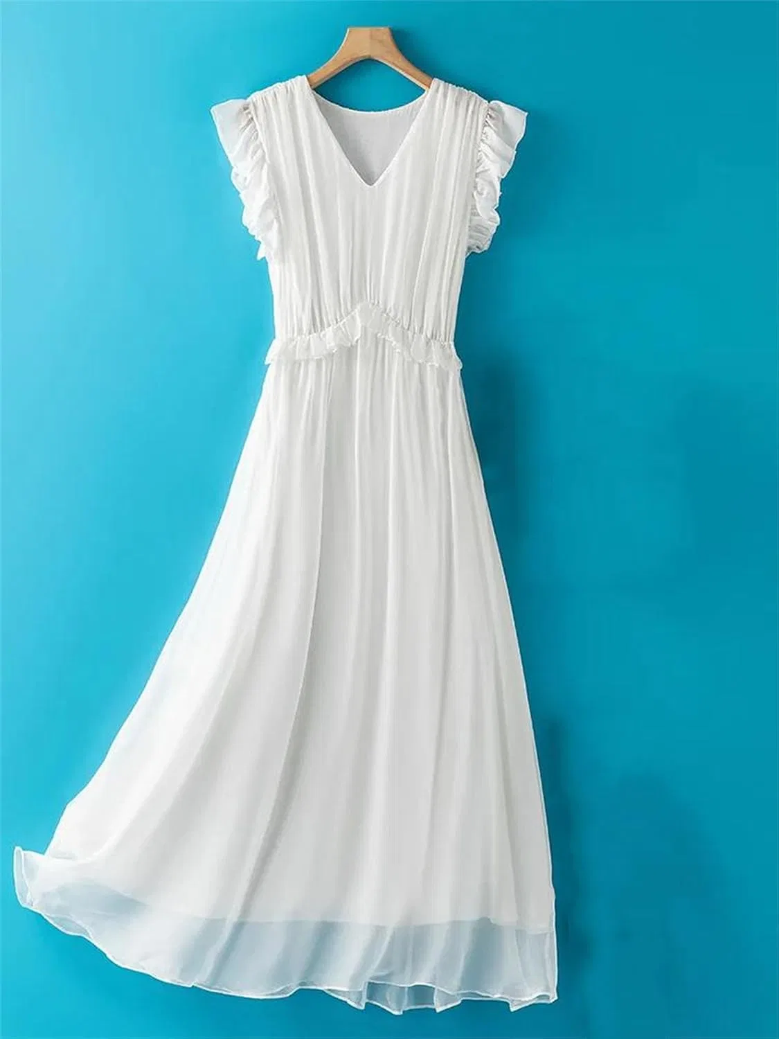 Женское платье свободного кроя с V-образным вырезом, без рукавов, с рюшами, чёрный — фото 3
