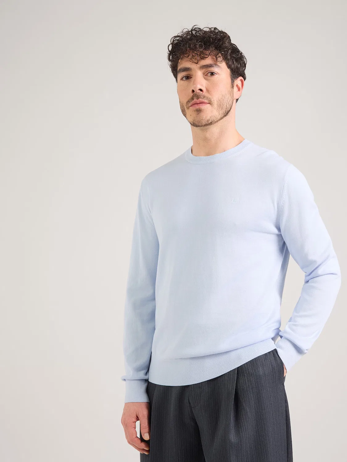 Свитер Calvin Klein пастельно-голубого цвета — фото 2