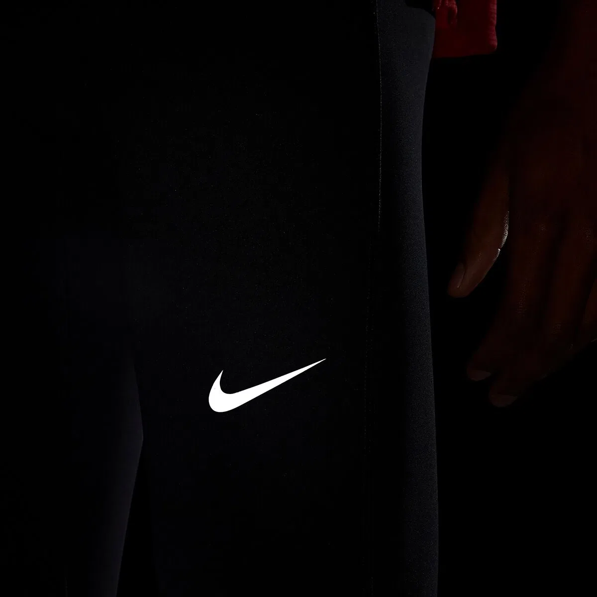 Мужские тайтсы для бега с водоотталкивающей отделкой Repel Challenger Nike, Black/Reflective Silver — фото 2