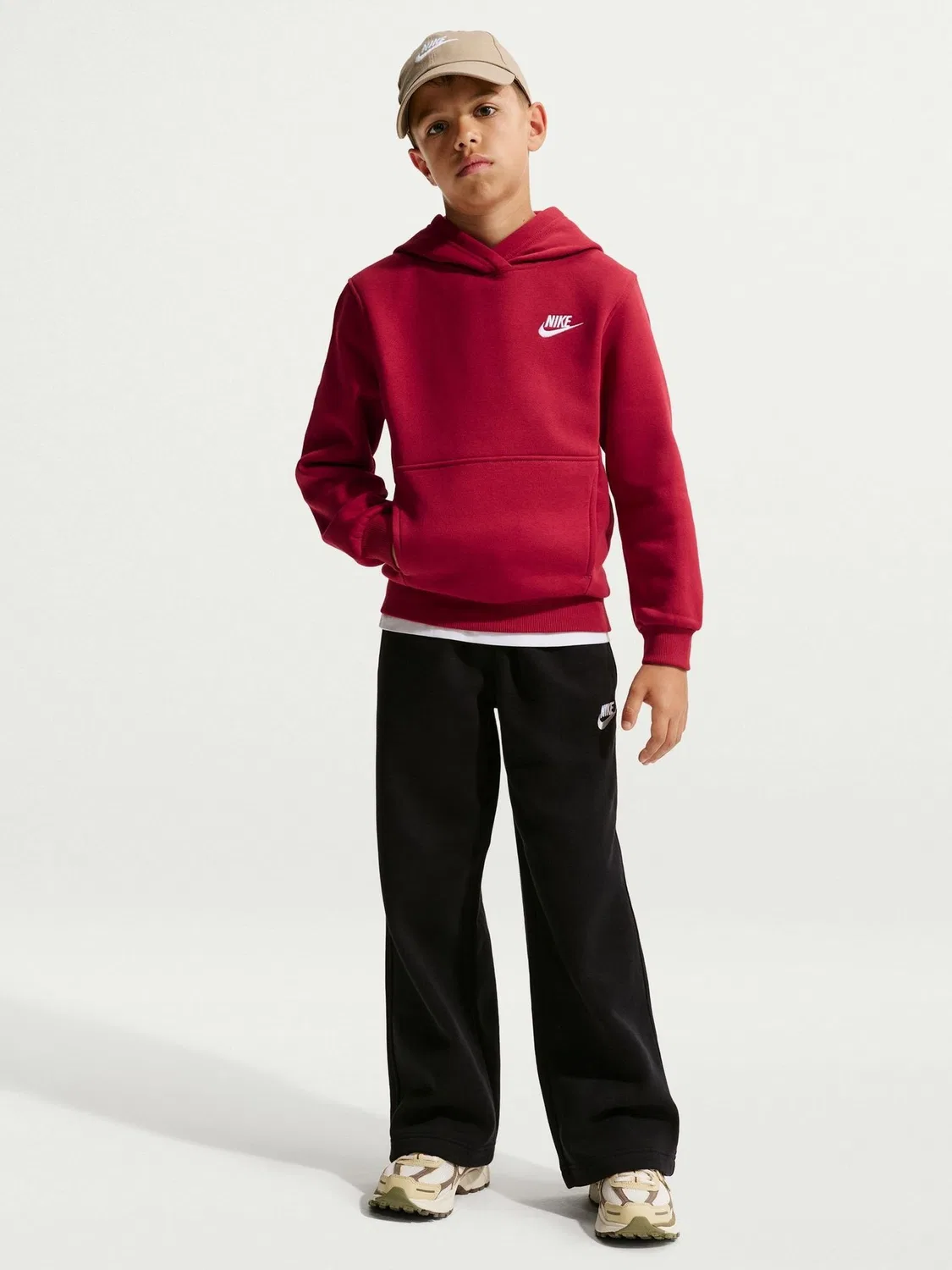 Худи Nike Club Fleece, цвет Tough Red — фото 2