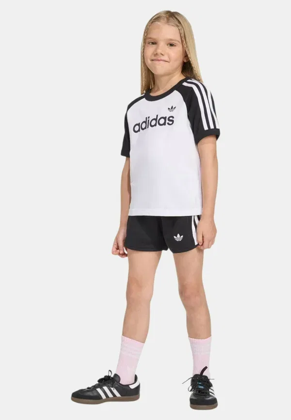 Комплект из шорт и футболки Sprinter Adidas Originals, белый