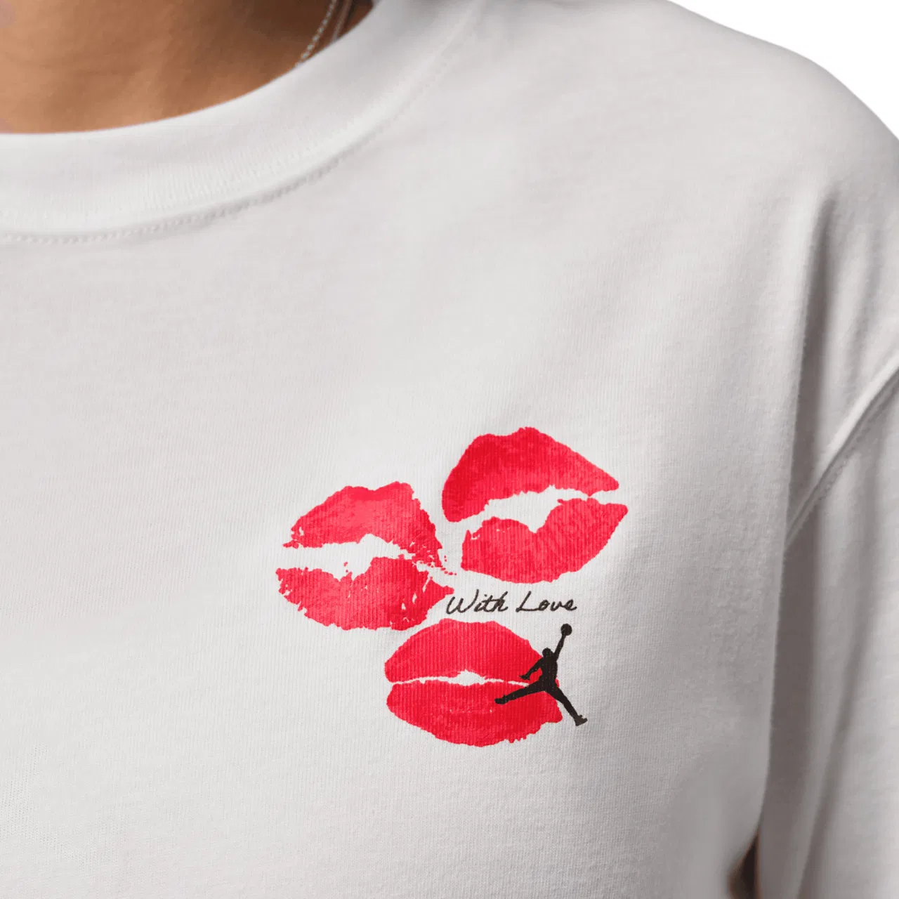 Футболка женская Jordan Flight Graphic KISS, цвет White/Red — фото 4