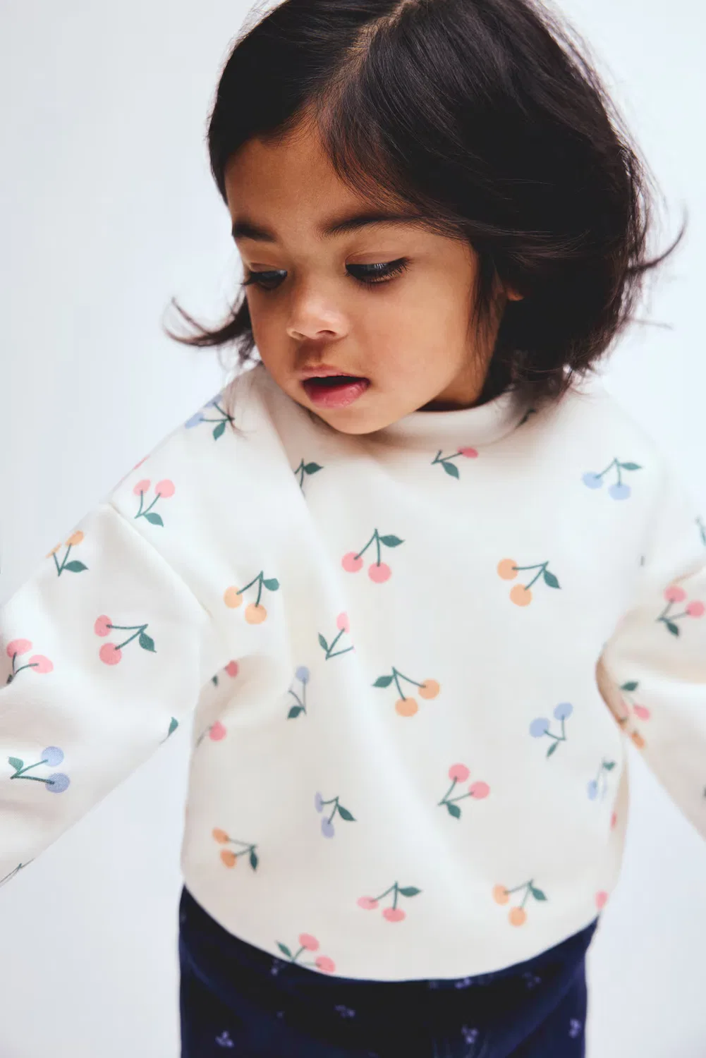Толстовка с принтом H&M, Cremefarben/Kirschen