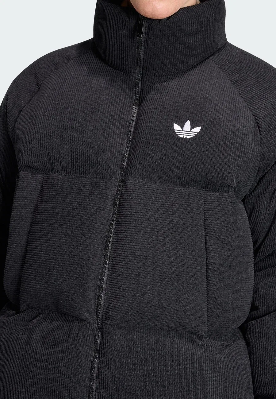 Зимняя куртка ADIDAS ORIGINALS 'CORDUROY PUFFER' черного цвета — фото 4