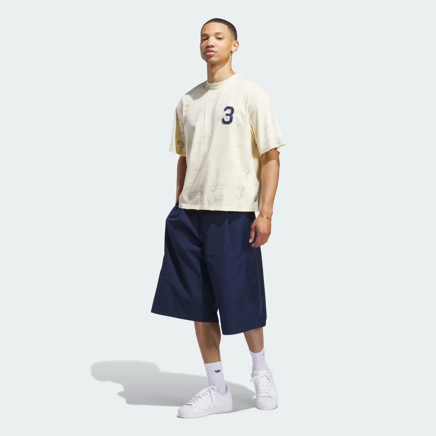 Мужская футболка с графическим принтом Varsity Graphic Tee Adidas Originals, теплый ванильный — фото 3