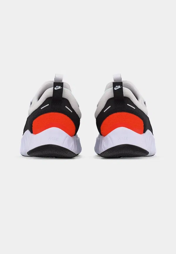 Кроссовки с дышащей сеткой Free Ride Nike Performance, White/Black/Safety Orange, белый/черный/оранжевый — фото 4