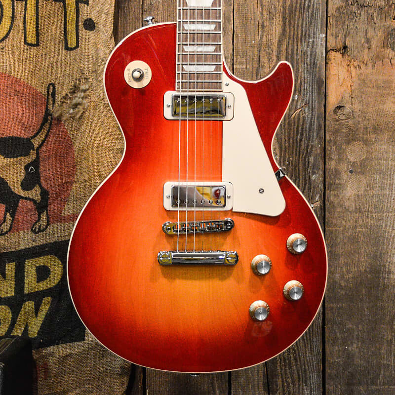 

Электрогитара Gibson Les Paul '70s Deluxe 70s Cherry Sunburst