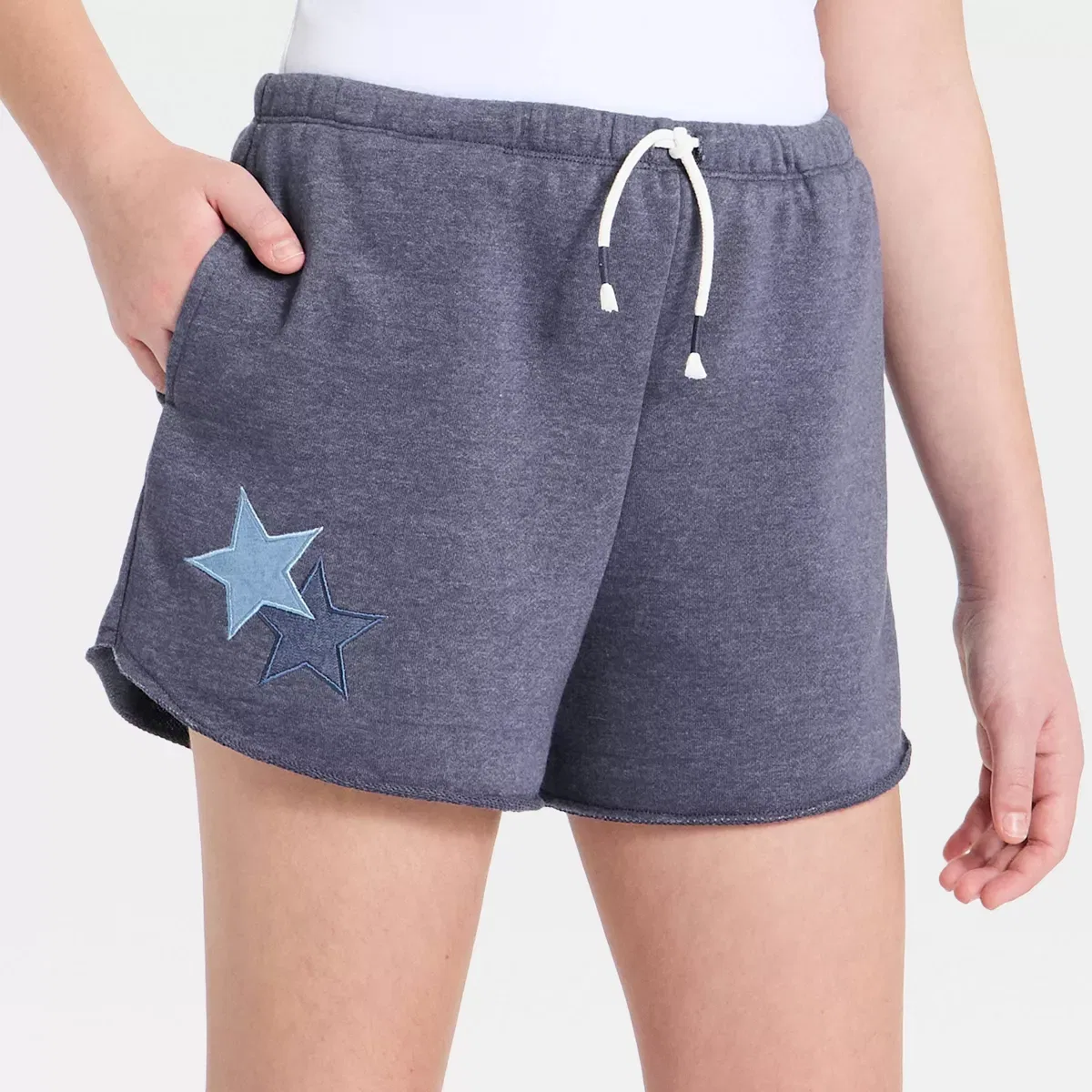 Детские шорты для девочек из футера с принтом USA GIRLS ART CLASS, Navy Blue — фото 2