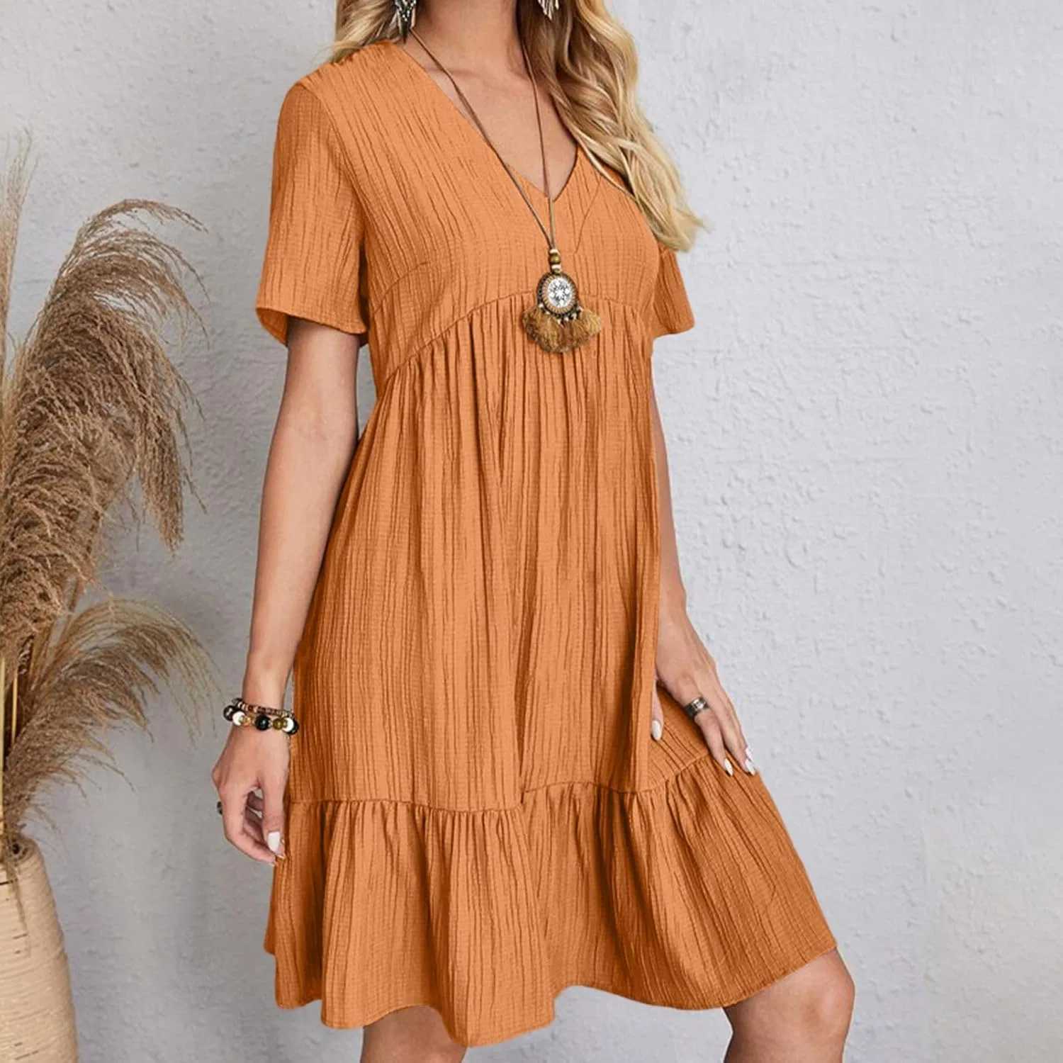 Женское повседневное платье с V-образным вырезом Relaxed Fit, Saffron — фото 4