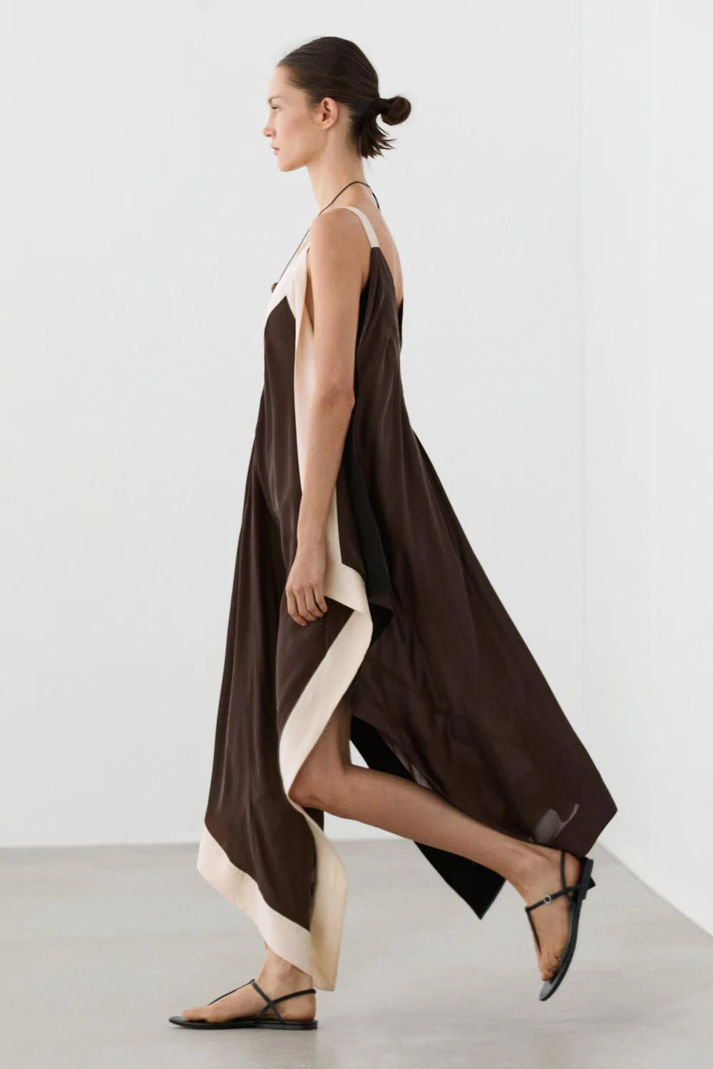 Платье Massimo Dutti, миди, с контрастной отделкой, коричневый — фото 4